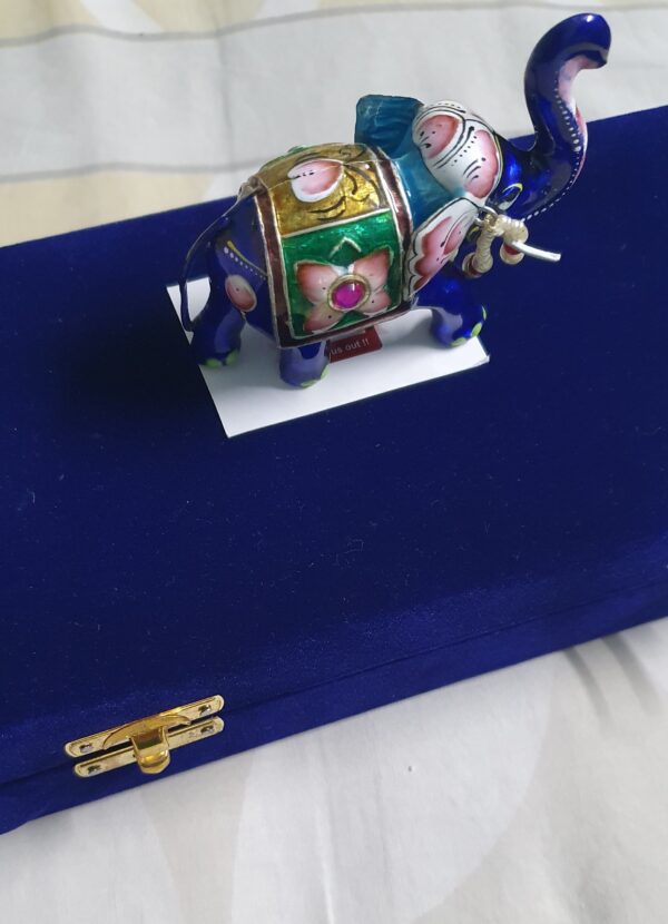 elephant elephant