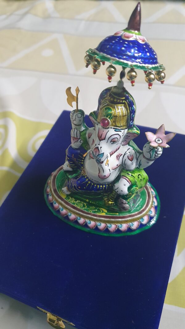 silver metal ganesh idol ganesh idol