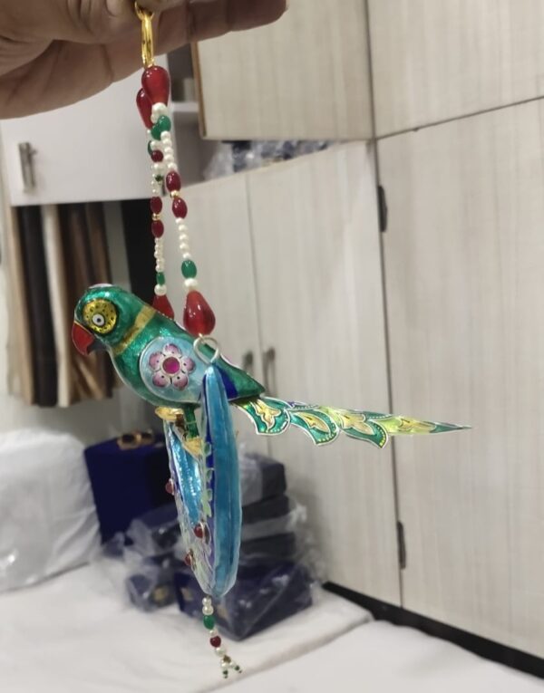 parrot in a 1/2 circle parrot