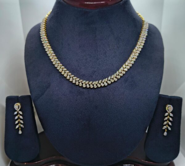 Marquise and Pear cut diamond jewelery set